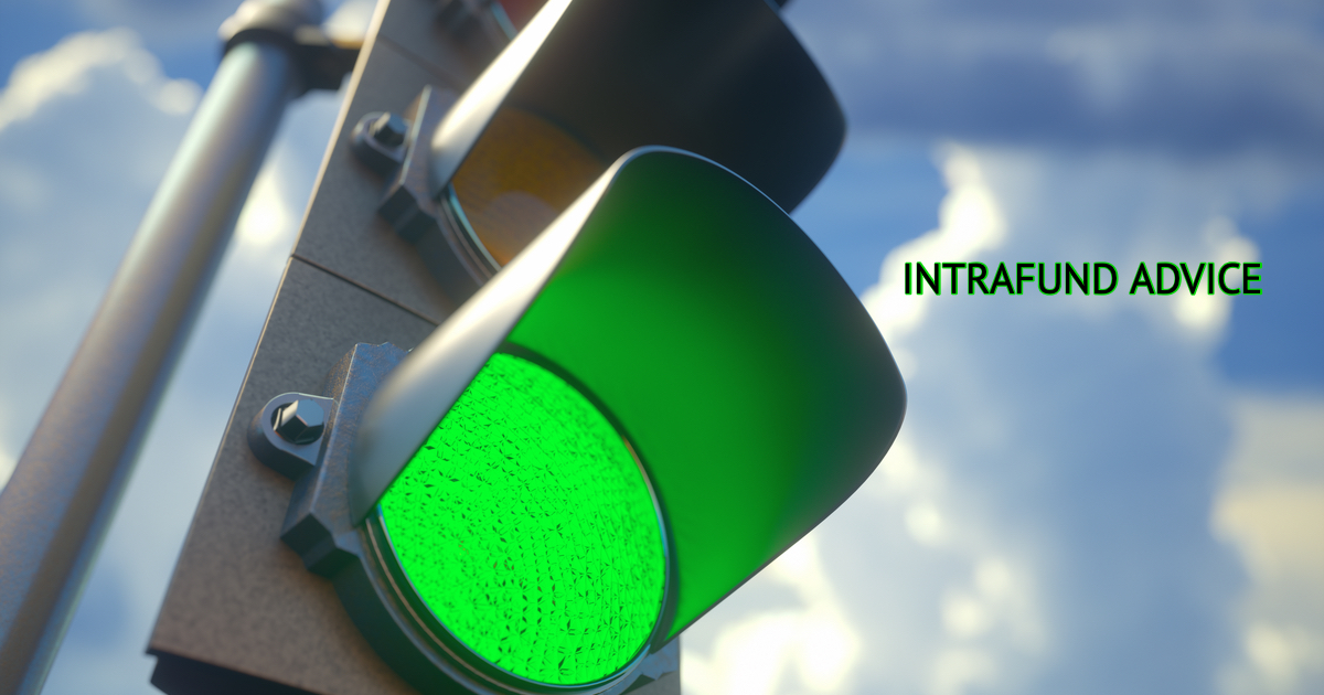 Green traffic light with Intrafund Advice written