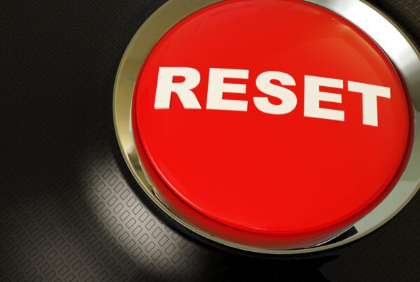 Red button with Reset written